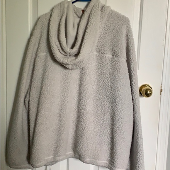 white fluffy sweater - Picture 2 of 3